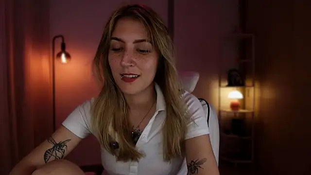 Snapshot of Dakotaa_ chatting on 02/28/26, 02:12 Dakotaa online show from 02/28/26, 02:12