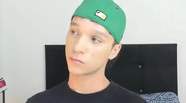 Snapshot of angelcortes chatting on 01/13/25, 11:19 angelcortes online show from 01/13/25, 11:19