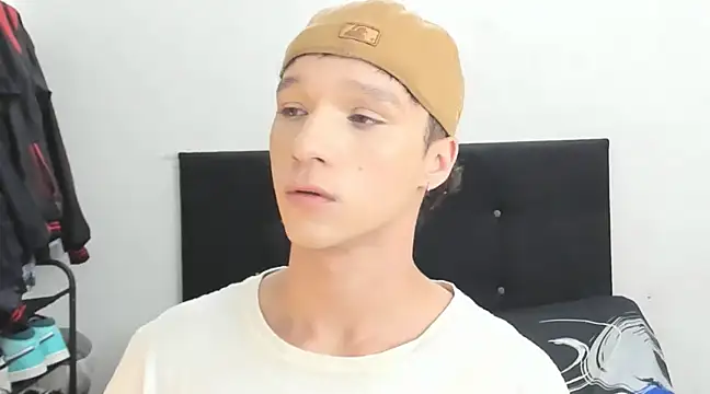 Snapshot of angelcortes chatting on 01/16/25, 11:04 angelcortes online show from 01/16/25, 11:04