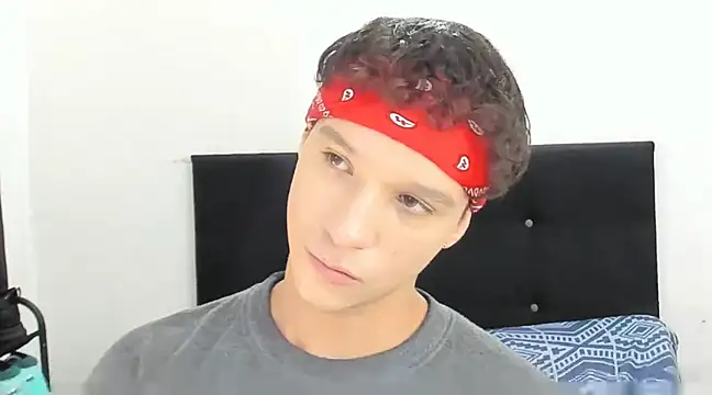 Snapshot of angelcortes chatting on 01/21/25, 02:05 angelcortes online show from 01/21/25, 02:05