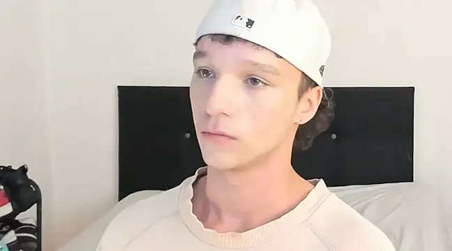 Snapshot of angelcortes chatting on 01/29/25, 12:24 angelcortes online show from 01/29/25, 12:24