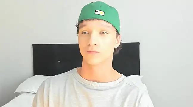 Snapshot of angelcortes chatting on 02/25/25, 11:55 angelcortes online show from 02/25/25, 11:55