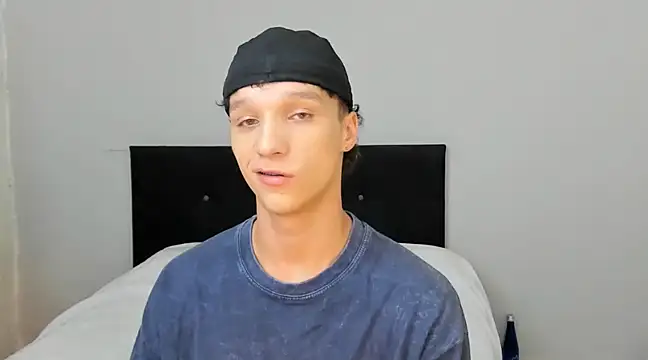 Snapshot of angelcortes chatting on 03/21/25, 11:55 angelcortes online show from 03/21/25, 11:55