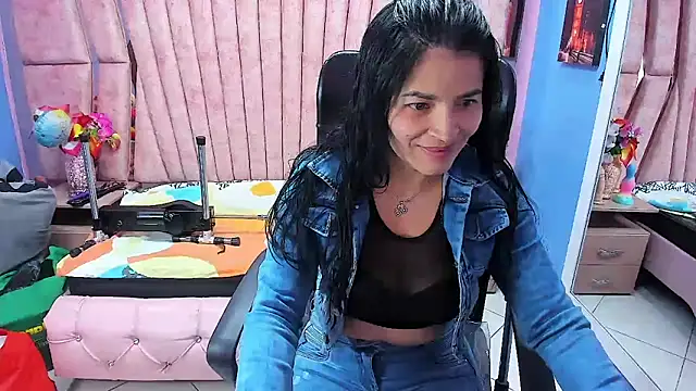 HornySkinny26 online show from 02/10/26, 05:33