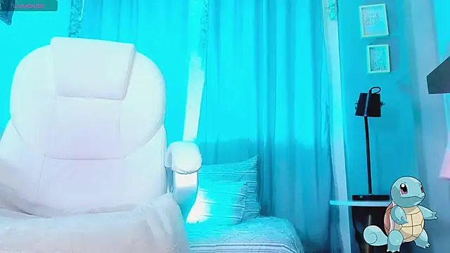 CoralineRicce  online show from 12/31/24, 03:45