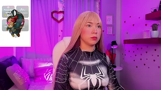 CoralineRicce  online show from 02/19/25, 05:27