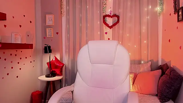 CoralineRicce  online show from 03/07/25, 05:08