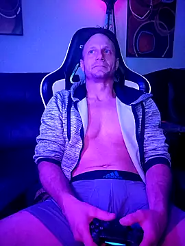 Funwithbrad1 online show from 12/20/24, 08:17