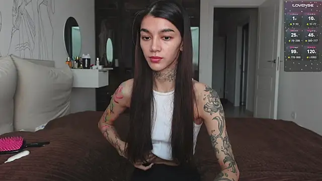 vinkitinkii online show from 10/28/25, 07:34