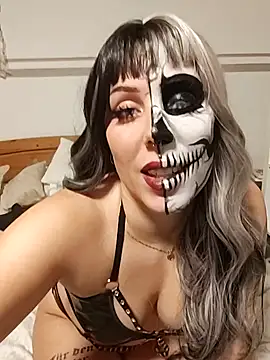 Snapshot of Provocunt chatting on 10/31/25, 03:57 Provocunt online show from 10/31/25, 03:57