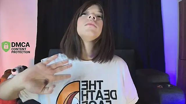 yungelitamor  online show from 02/06/26, 05:01