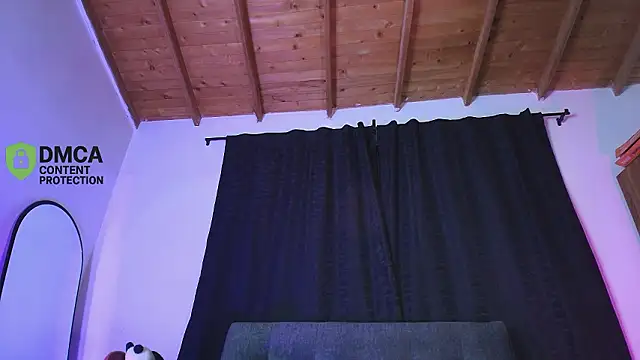 yungelitamor  online show from 02/11/26, 04:50