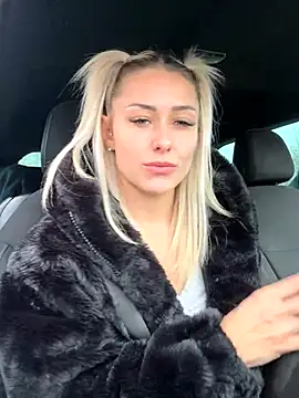 petrouchkaaa  online show from 12/02/24, 10:50