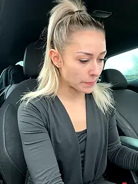 petrouchkaaa  online show from 12/03/24, 10:39