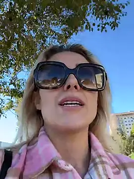 petrouchkaaa  online show from 12/21/24, 11:11