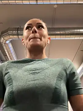 petrouchkaaa  online show from 01/17/25, 09:49