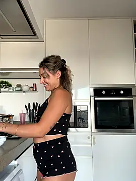 petrouchkaaa  online show from 10/17/25, 07:44