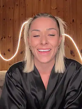 petrouchkaaa  online show from 04/01/26, 07:55