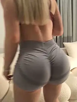 Snapshot of StacyJuly chatting on 03/01/25, 06:00 StacyJuly online show from 03/01/25, 06:00