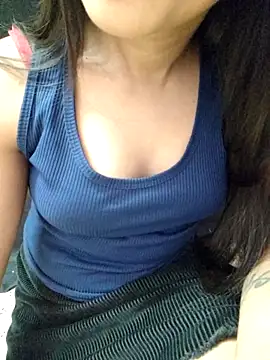 Snapshot of Roshni_98 chatting on 09/20/25, 01:12 Roshni 98 online show from 09/20/25, 01:12