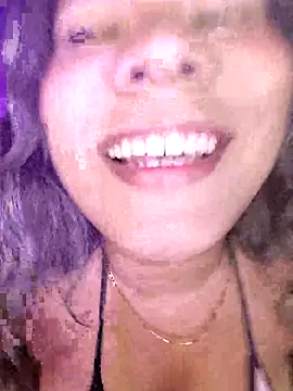 Snapshot of LarissaGaby01 chatting on 02/25/25, 01:30 LarissaGaby01 online show from 02/25/25, 01:30