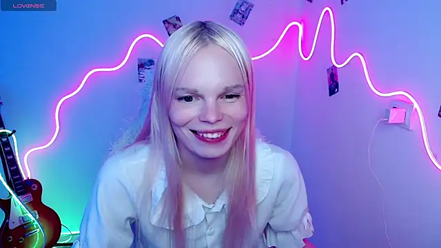 Emily Nyaffee online show from 10/23/25, 02:44