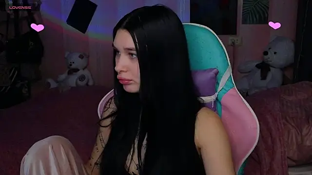 Amanda Tender online show from 10/28/25, 10:12