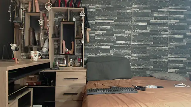 Snapshot of Mistress_Miry chatting on 01/07/25, 05:33 Mistress Miry online show from 01/07/25, 05:33