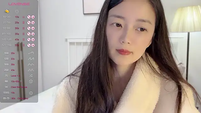 A-xena online show from 02/18/25, 01:44