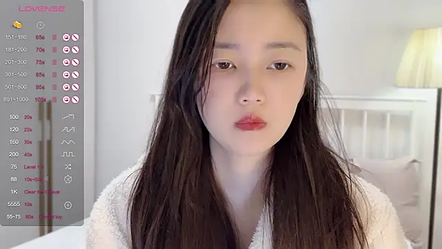 A-xena online show from 02/21/25, 02:39