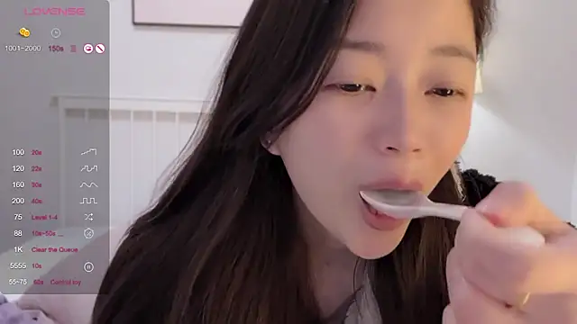 A-xena online show from 03/02/25, 01:04