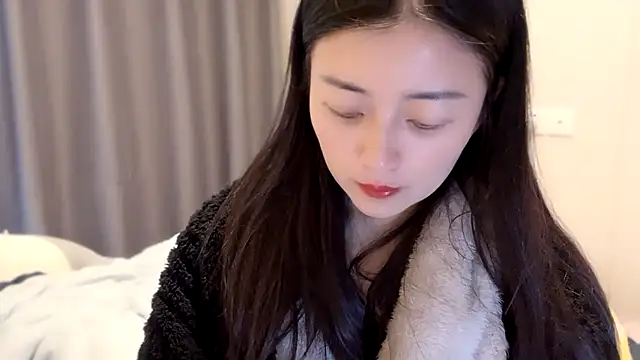 A-xena online show from 03/20/25, 02:19