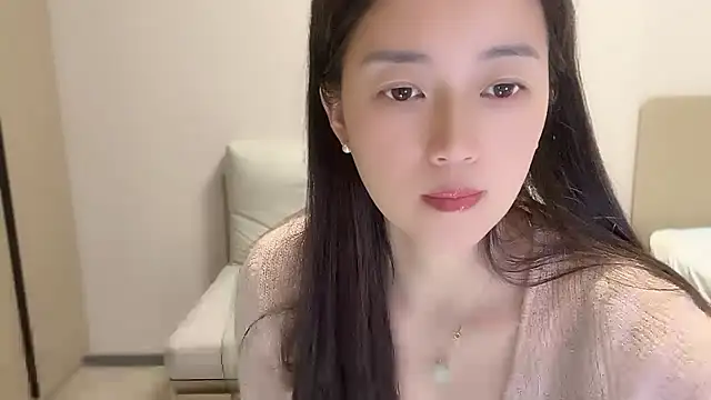 A-xena online show from 10/18/25, 02:29