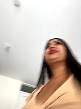 NatashaBrown12 online show from 10/28/25, 01:03