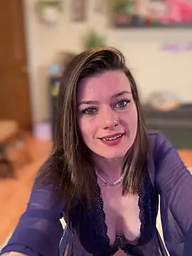 Snapshot of LadyLena1 chatting on 03/15/25, 02:14 LadyLena1 online show from 03/15/25, 02:14