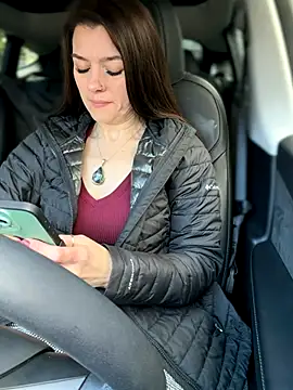 LadyLena1 online show from 11/17/25, 10:04