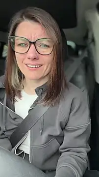 LadyLena1 online show from 04/01/26, 06:05