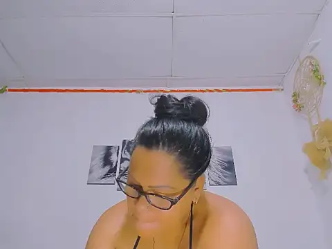 Snapshot of Alhelqueen chatting on 02/09/26, 08:40 Alhelqueen online show from 02/09/26, 08:40