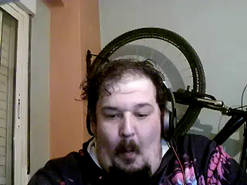 Snapshot of porkorossy chatting on 12/21/24, 10:40 porkorossy online show from 12/21/24, 10:40