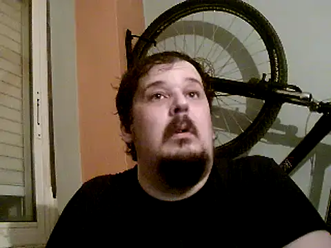 Snapshot of porkorossy chatting on 01/01/25, 12:11 porkorossy online show from 01/01/25, 12:11