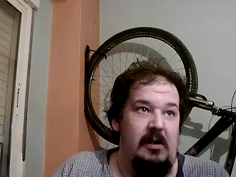 Snapshot of porkorossy chatting on 01/21/25, 05:30 porkorossy online show from 01/21/25, 05:30