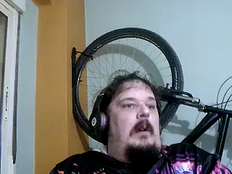 Snapshot of porkorossy chatting on 02/09/25, 01:22 porkorossy online show from 02/09/25, 01:22