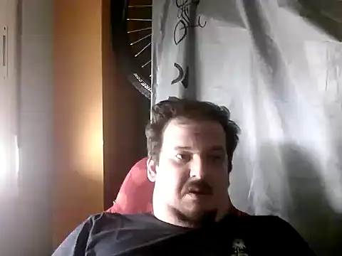 Snapshot of porkorossy chatting on 09/09/25, 12:48 porkorossy online show from 09/09/25, 12:48