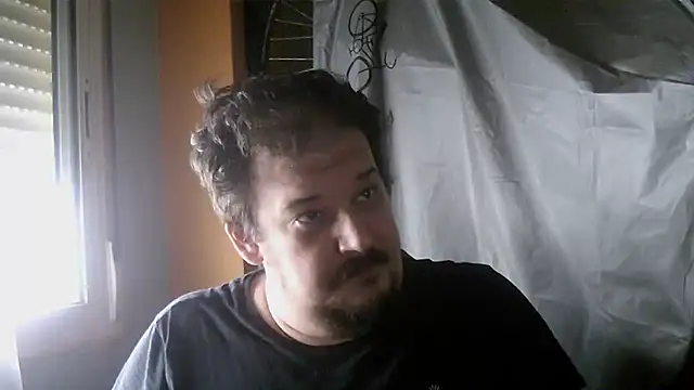 Snapshot of porkorossy chatting on 10/08/25, 07:39 porkorossy online show from 10/08/25, 07:39