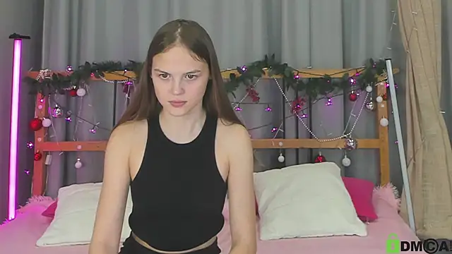 Snapshot of little_radiant_sun chatting on 01/12/25, 03:46 little radiant sun online show from 01/12/25, 03:46