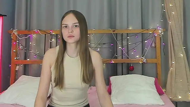 Snapshot of little_radiant_sun chatting on 02/01/25, 12:37 little radiant sun online show from 02/01/25, 12:37