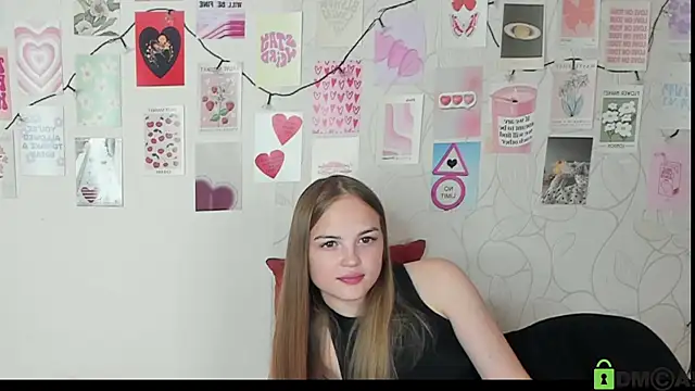 Snapshot of little_radiant_sun chatting on 10/04/25, 11:08 little radiant sun online show from 10/04/25, 11:08