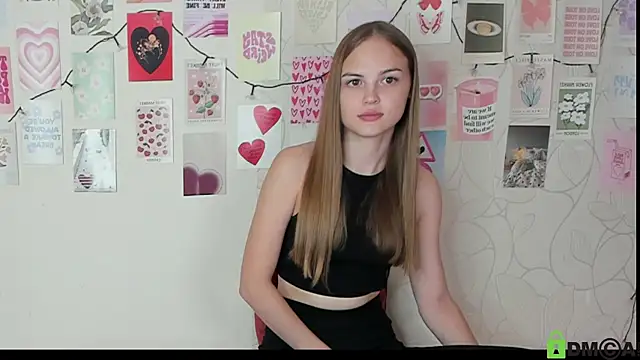 Snapshot of little_radiant_sun chatting on 10/07/25, 09:39 little radiant sun online show from 10/07/25, 09:39