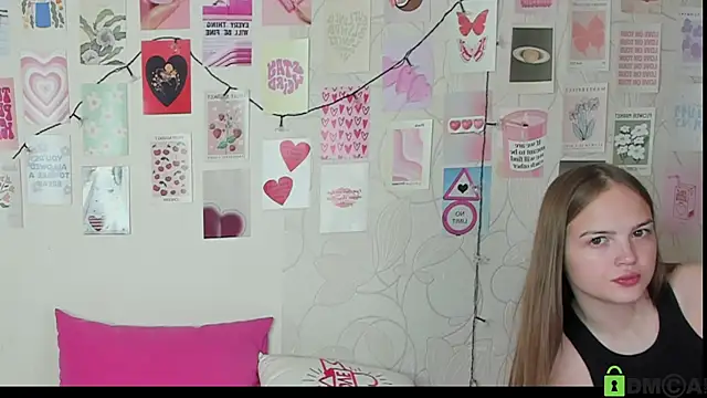 Snapshot of little_radiant_sun chatting on 11/01/25, 06:15 little radiant sun online show from 11/01/25, 06:15