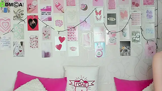 Snapshot of little_radiant_sun chatting on 11/30/25, 07:23 little radiant sun online show from 11/30/25, 07:23